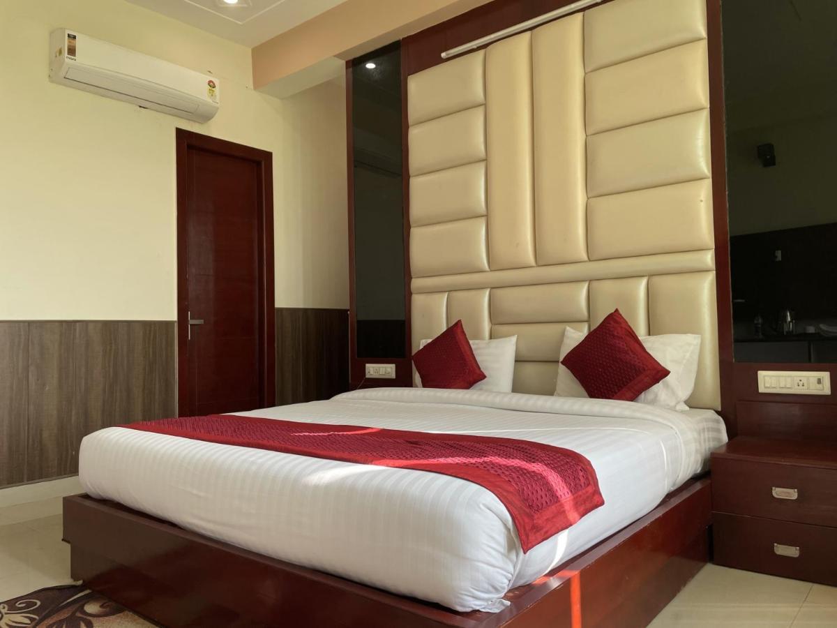 Sumedha G Village Resort And Spa Raiwala Esterno foto
