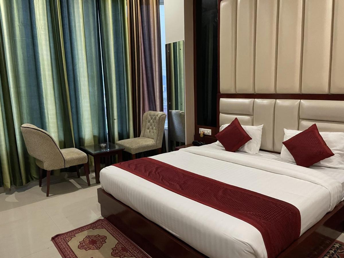 Sumedha G Village Resort And Spa Raiwala Esterno foto